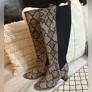 Donald J Pliner Snake print boots